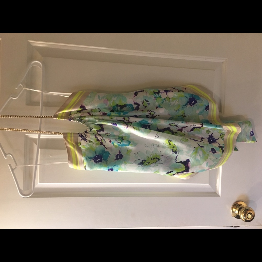 Handkerchief halter